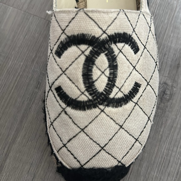 Chanel Canvas Diamond Quilted CC espadrilles - Picture 8 of 14